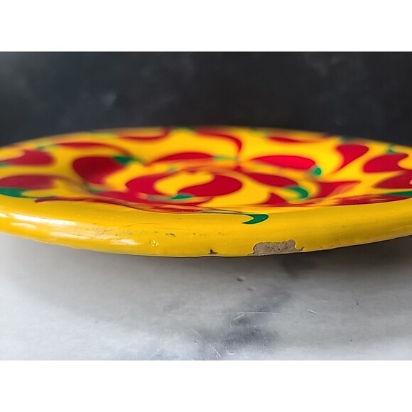 Decorative Chili Themed Wall Plate - Picture 5 of 10